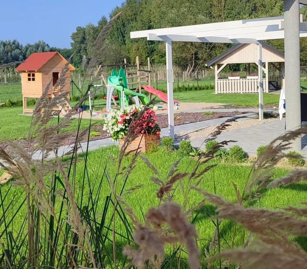 Apartamenty Wilga Spokojne Miejsce Z Calorocznym Jacuzzi I Letnim Basenem Exterior photo